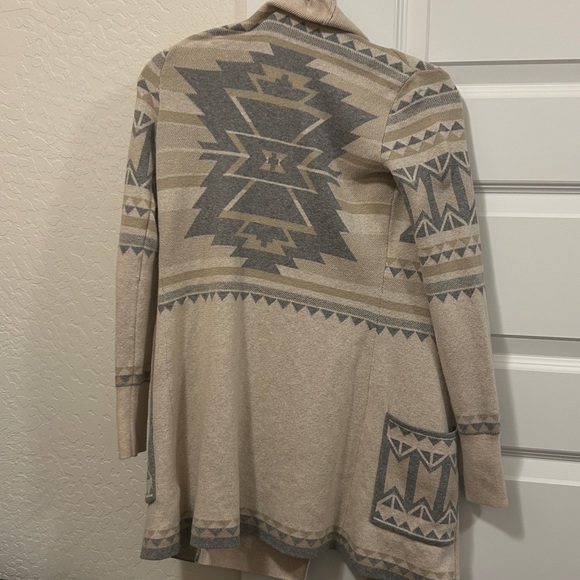 Geometric Patterned Cardigan - Picture 5 of 5